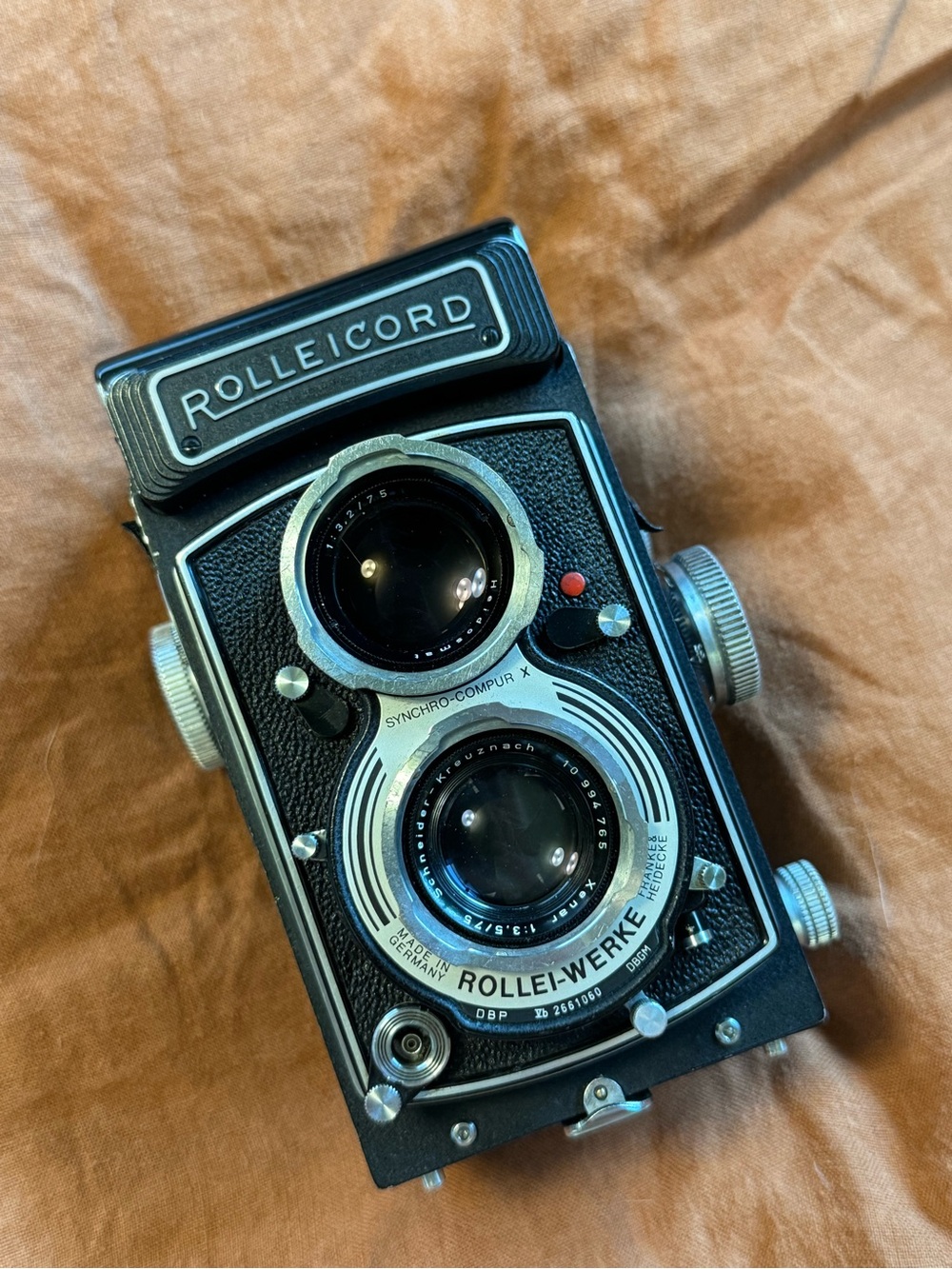 Rolleicord Black Twin-Lens Reflex 6x6 Medium Format Camera